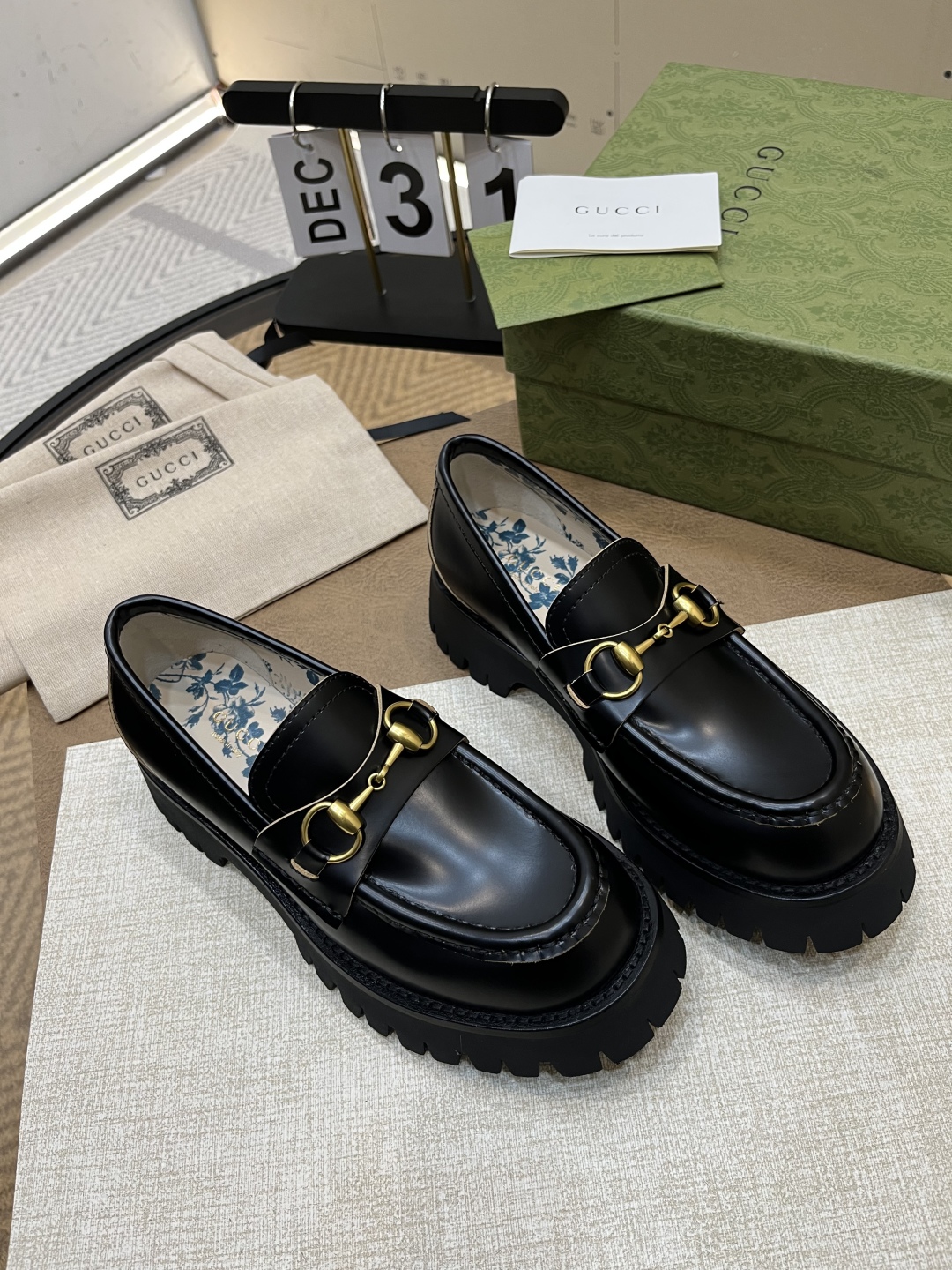 Gucci women's leather shoes-77