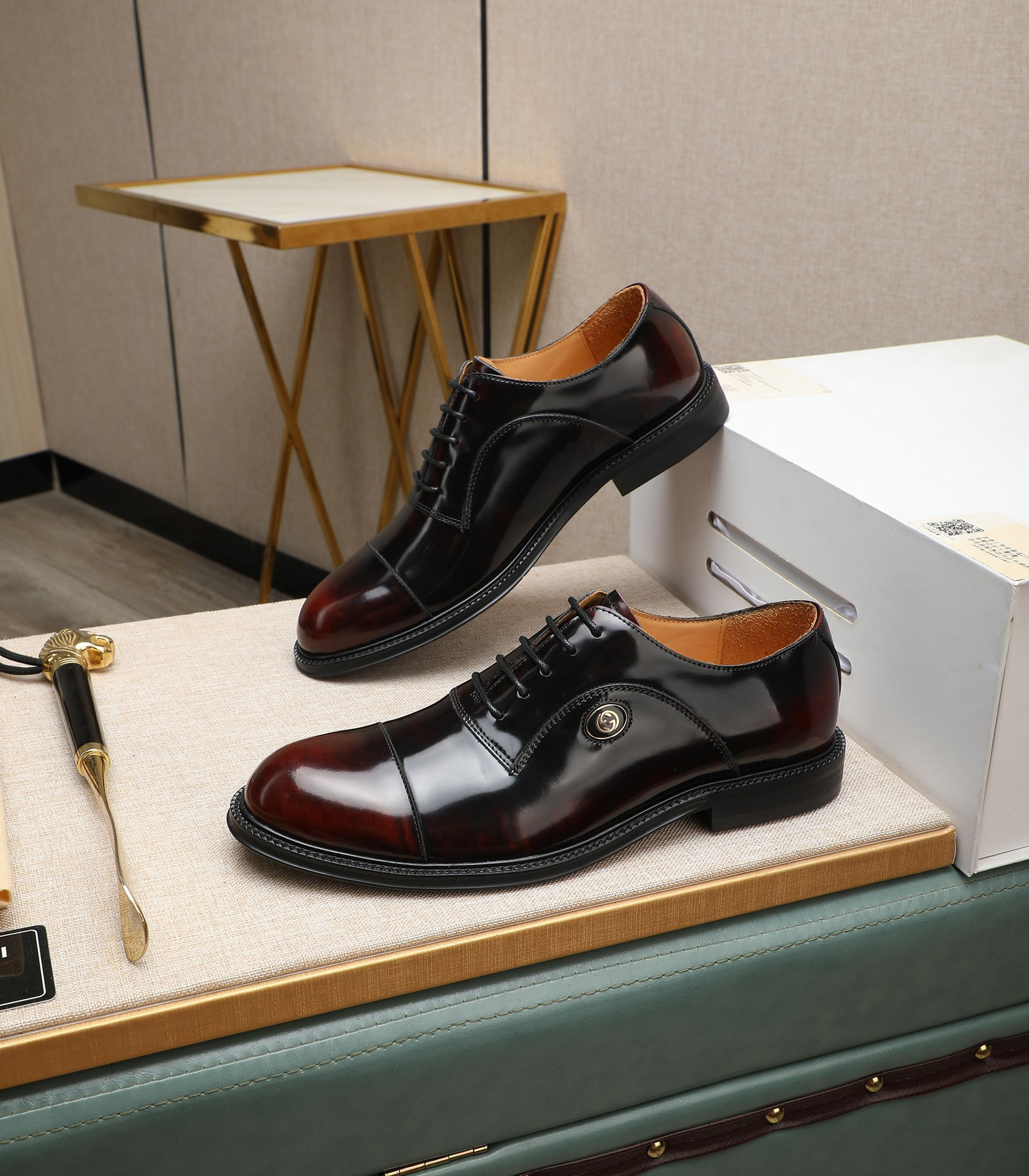 Gucci men's leather shoes-127