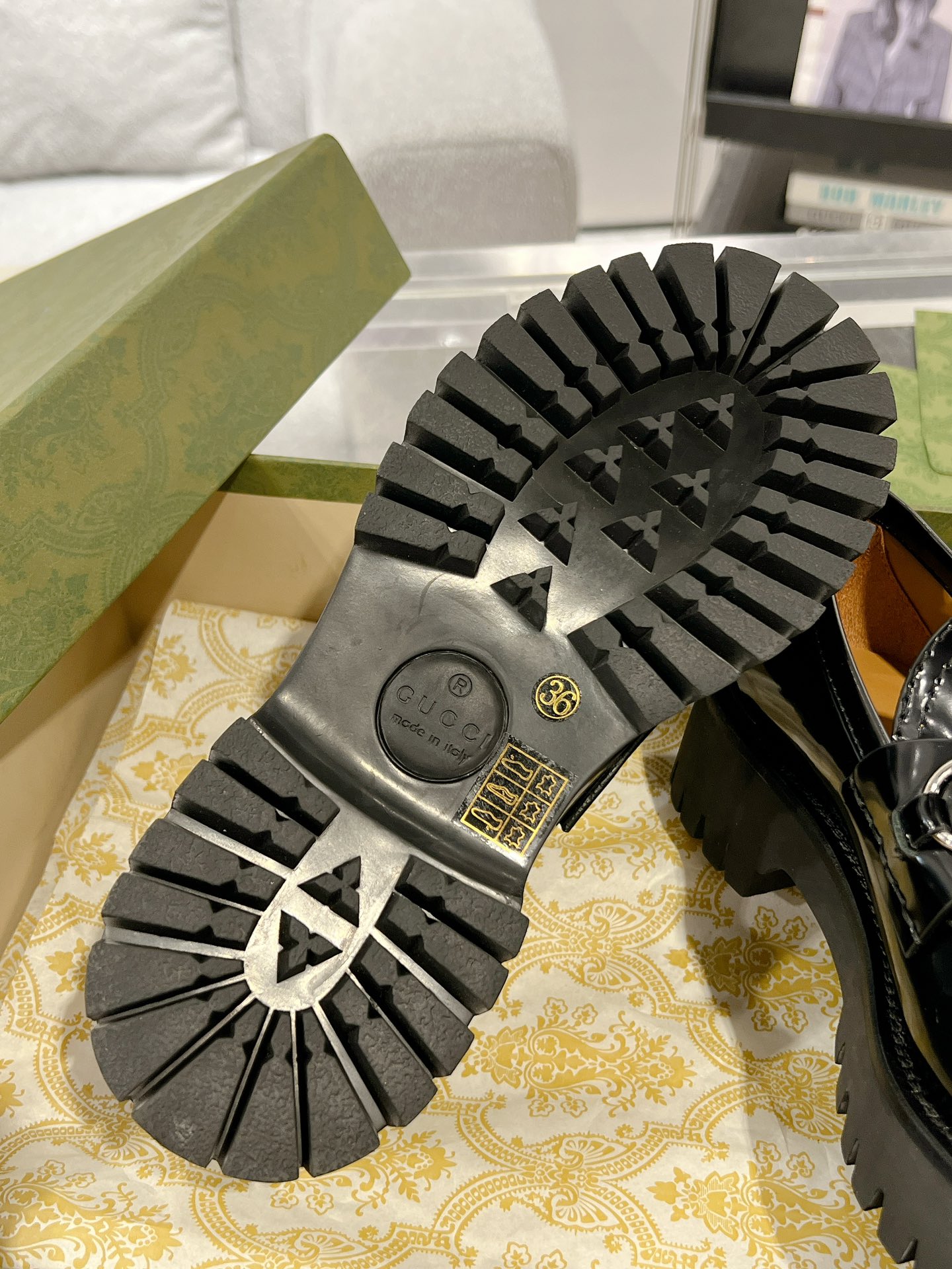 Gucci women's leather shoes-58