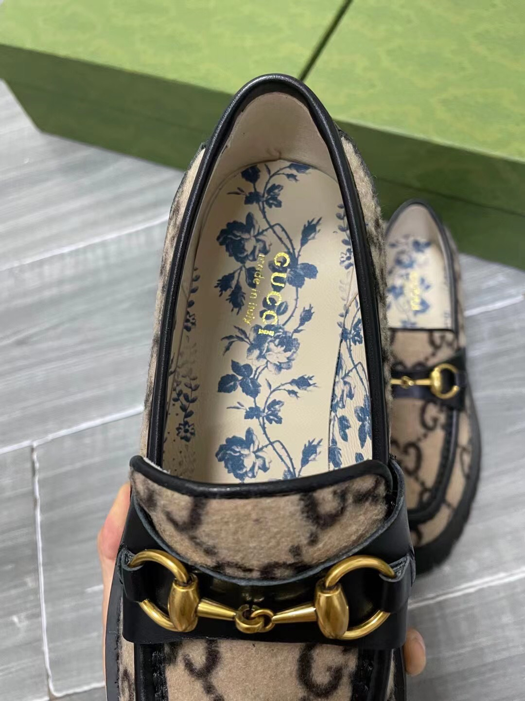 Gucci women's leather shoes-84