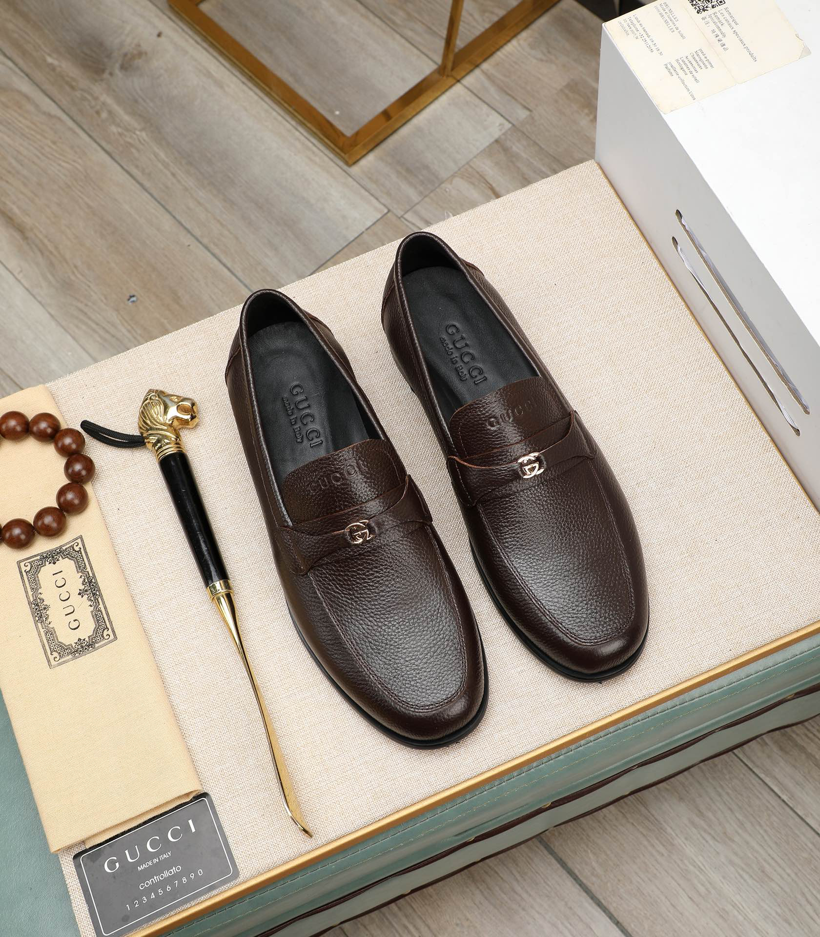 Gucci men's leather shoes-135