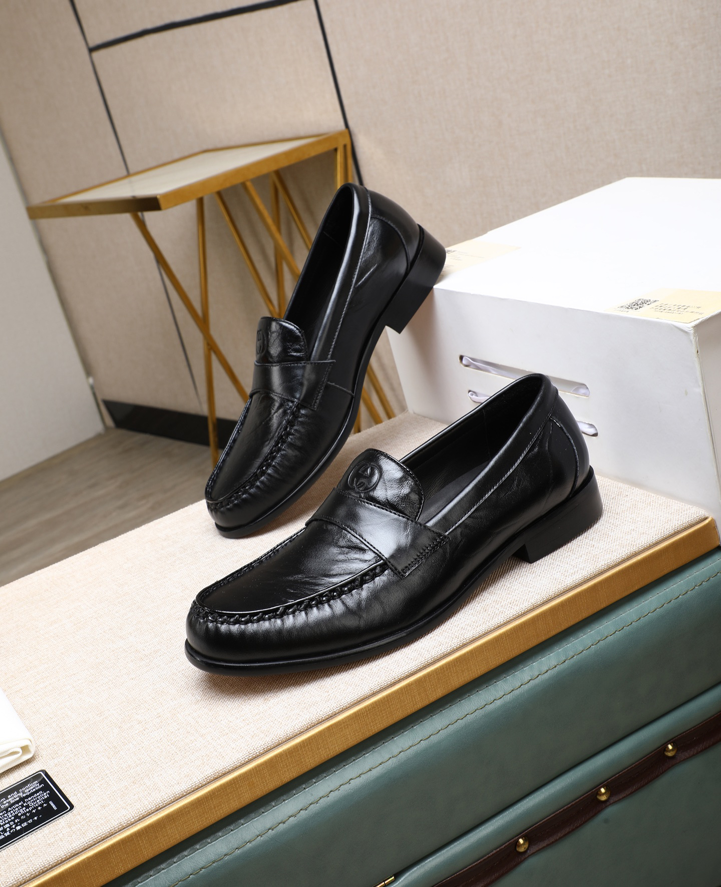 Gucci men's leather shoes-105