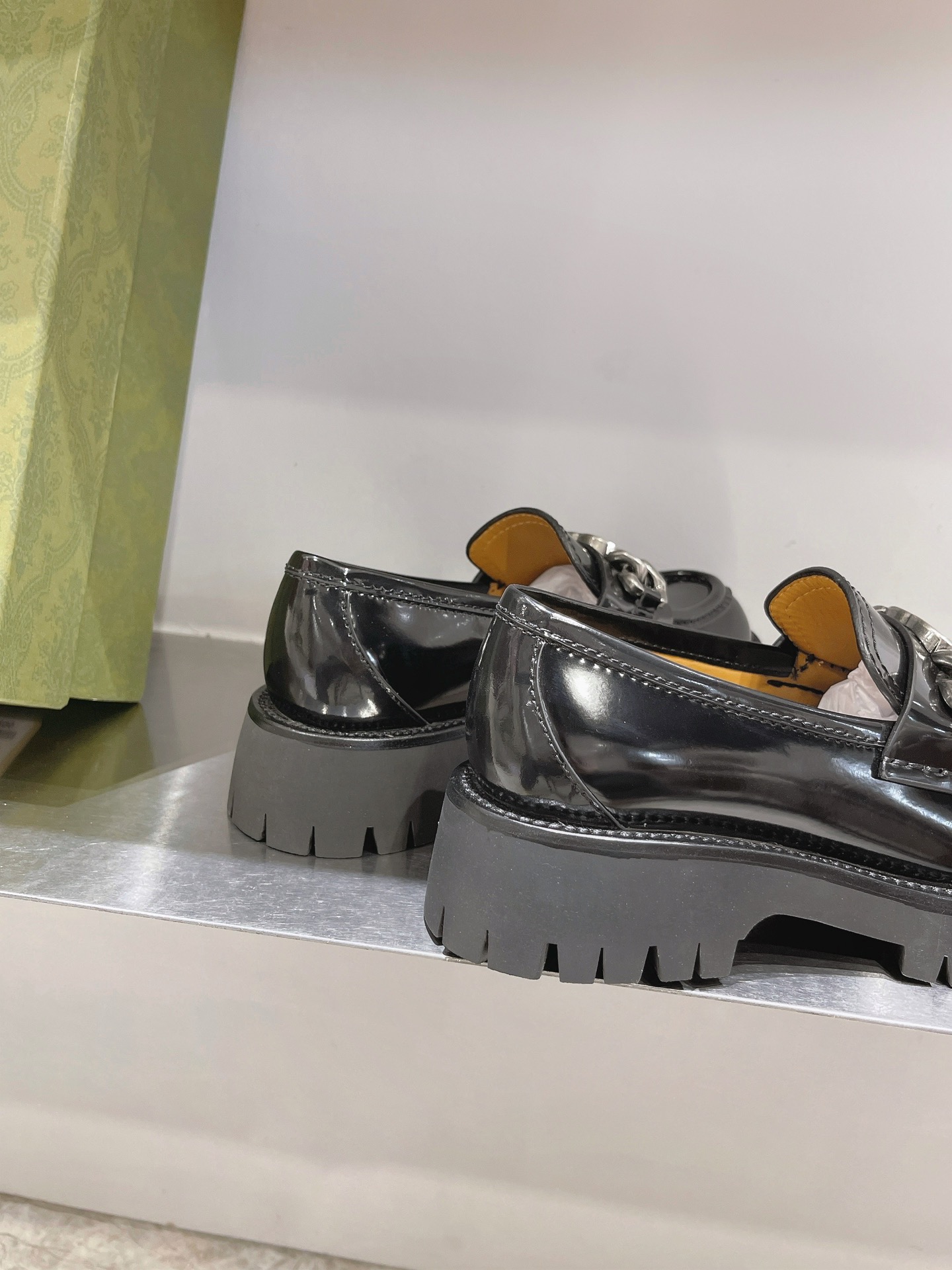 Gucci women's leather shoes-30