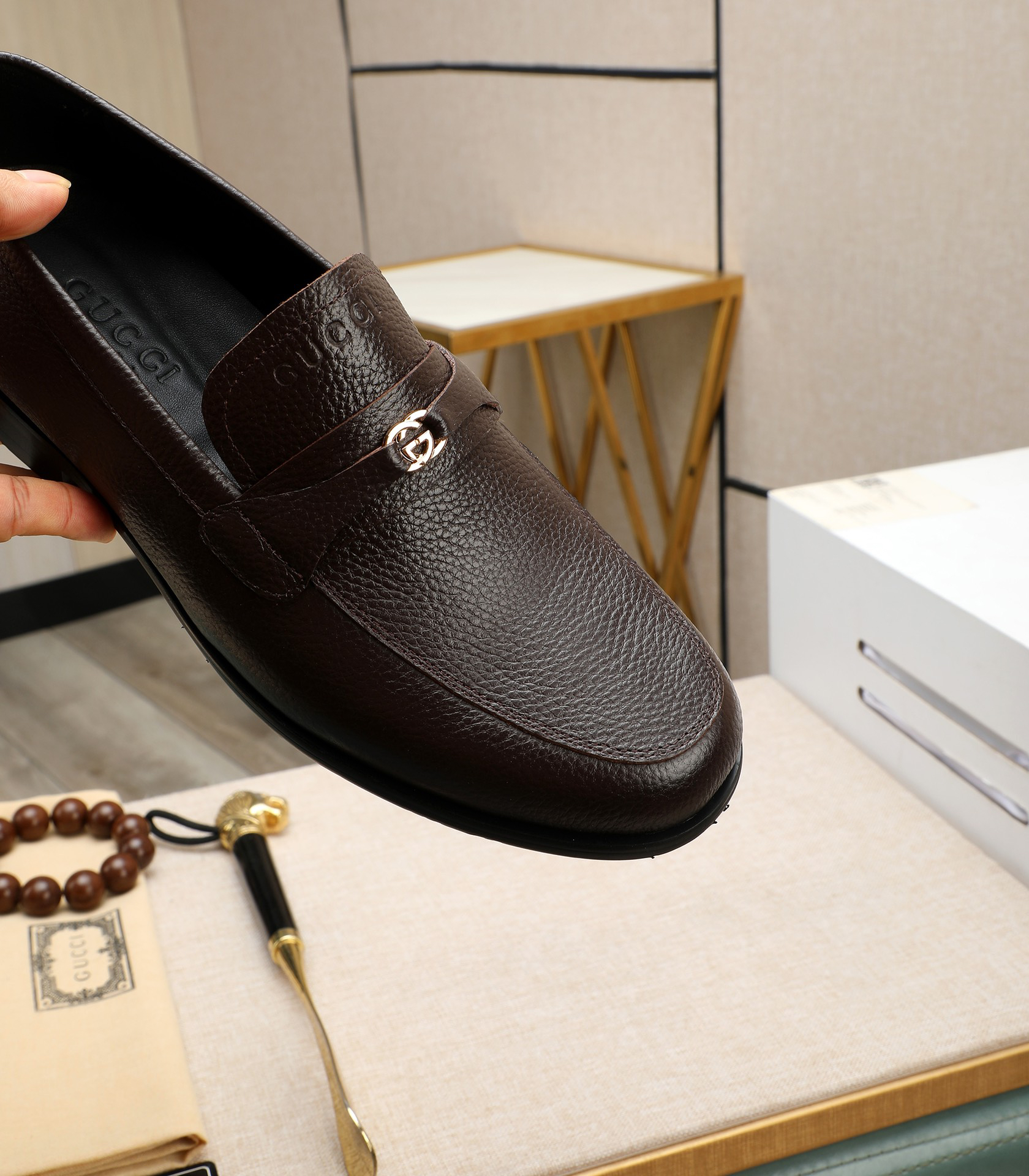 Gucci men's leather shoes-135