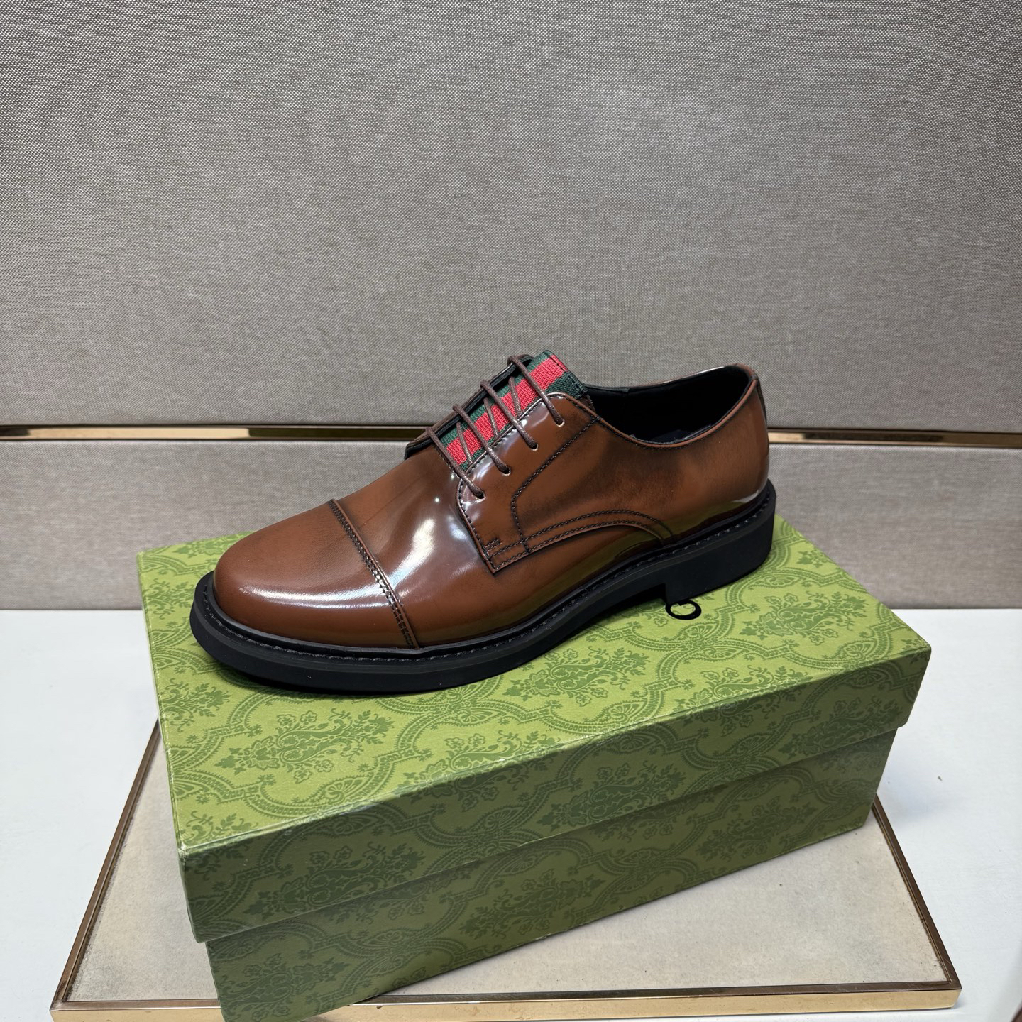 Gucci men's leather shoes-121