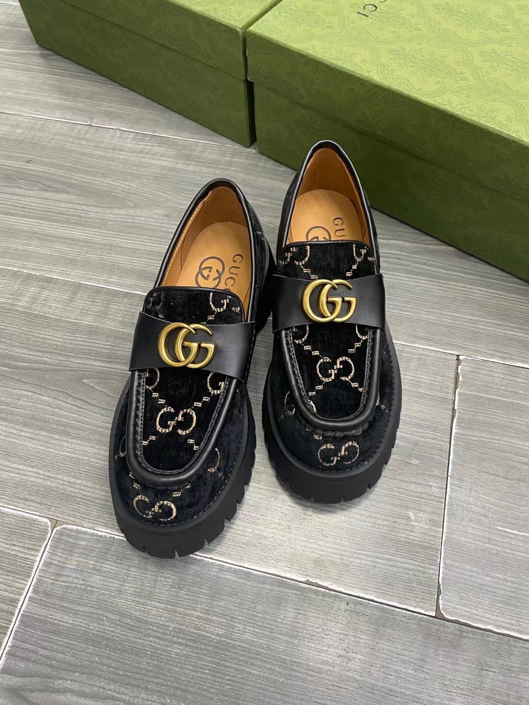 Gucci women's leather shoes-82