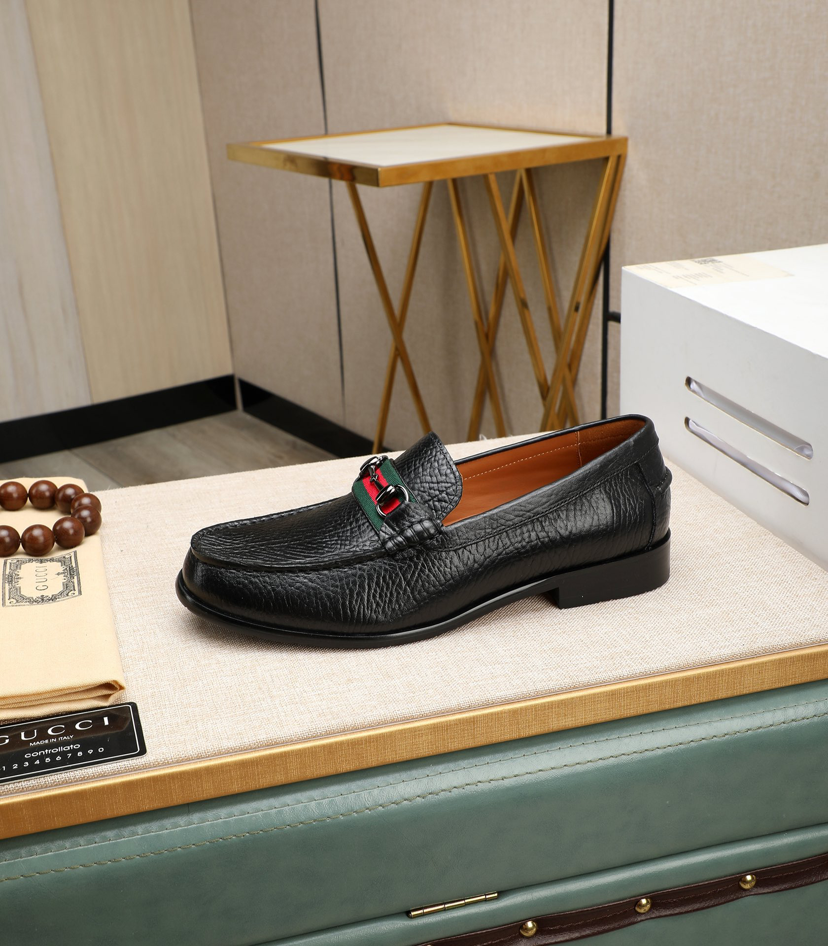 Gucci men's leather shoes-113