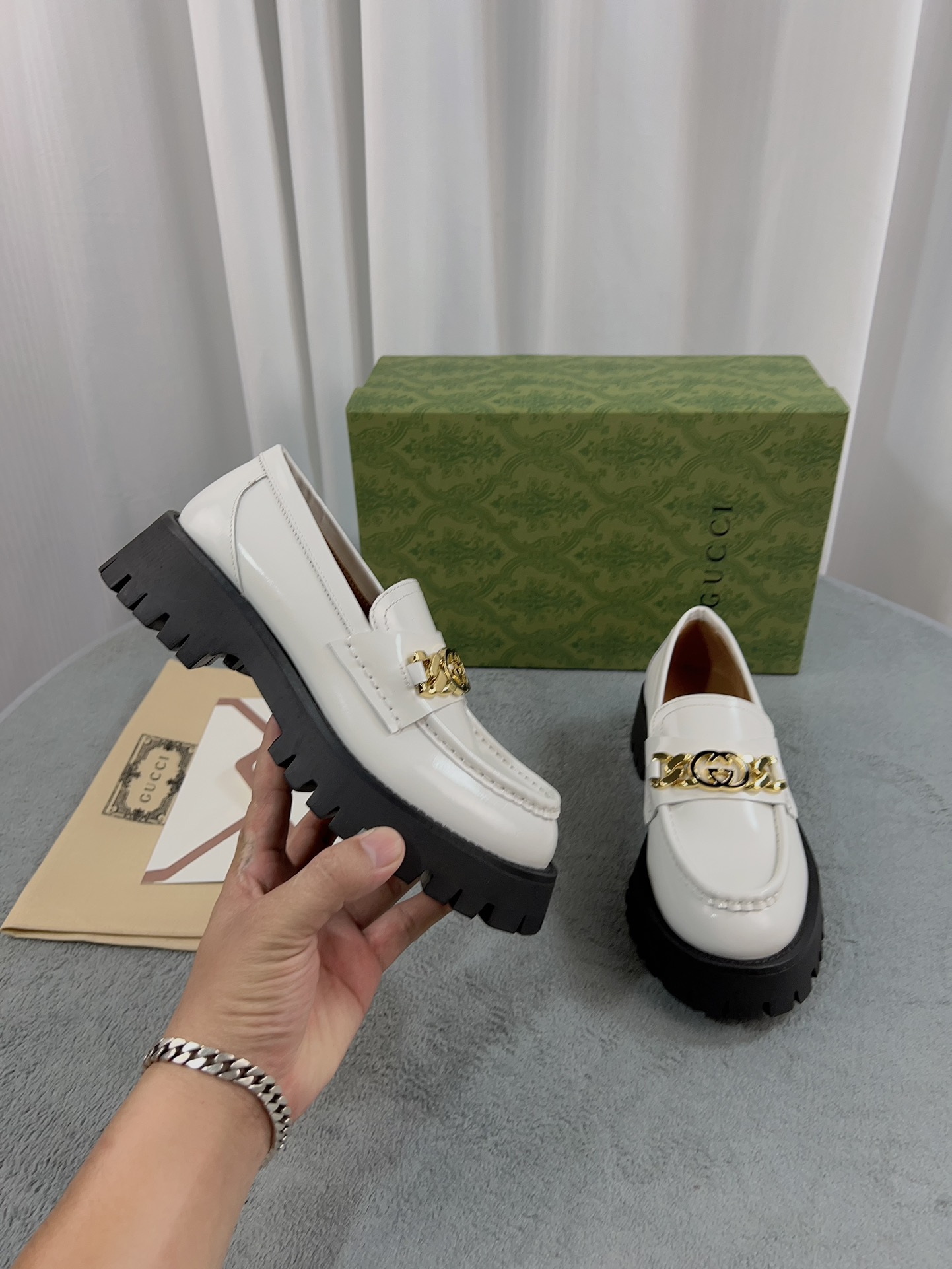 Gucci women's leather shoes-106