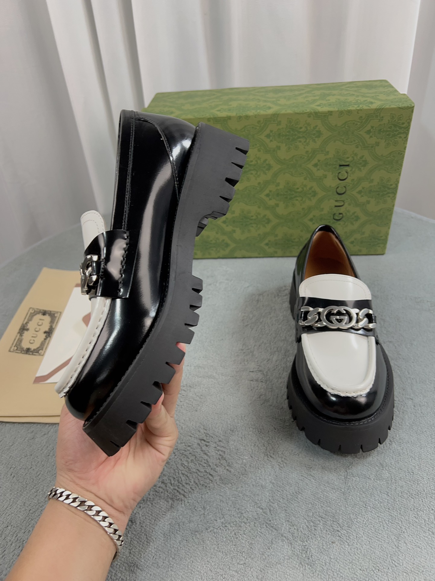 Gucci women's leather shoes-107