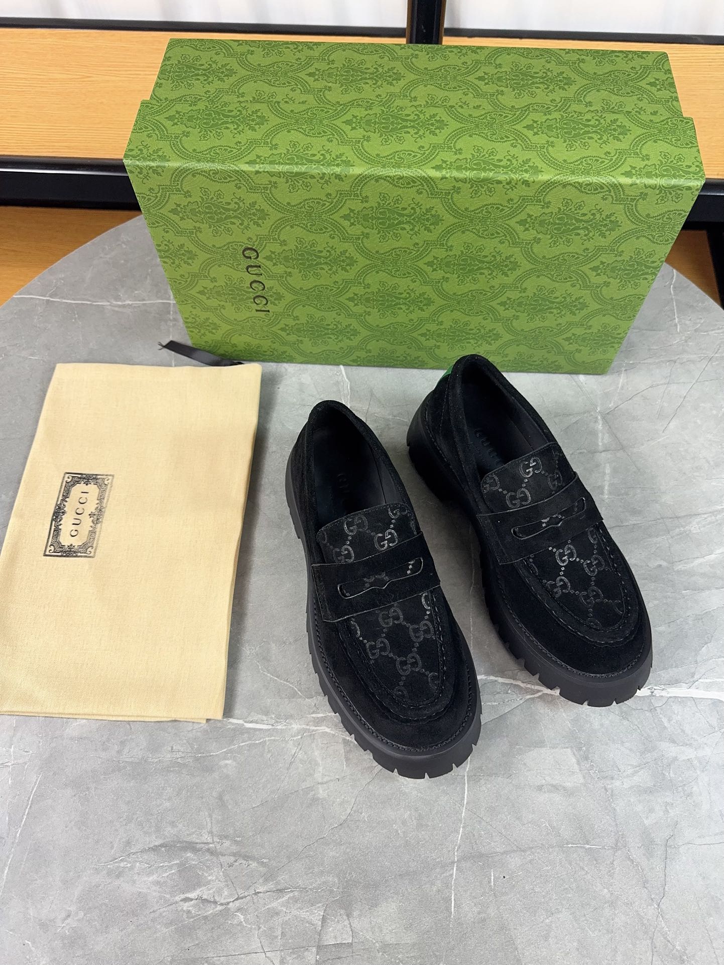 Gucci women's leather shoes-109