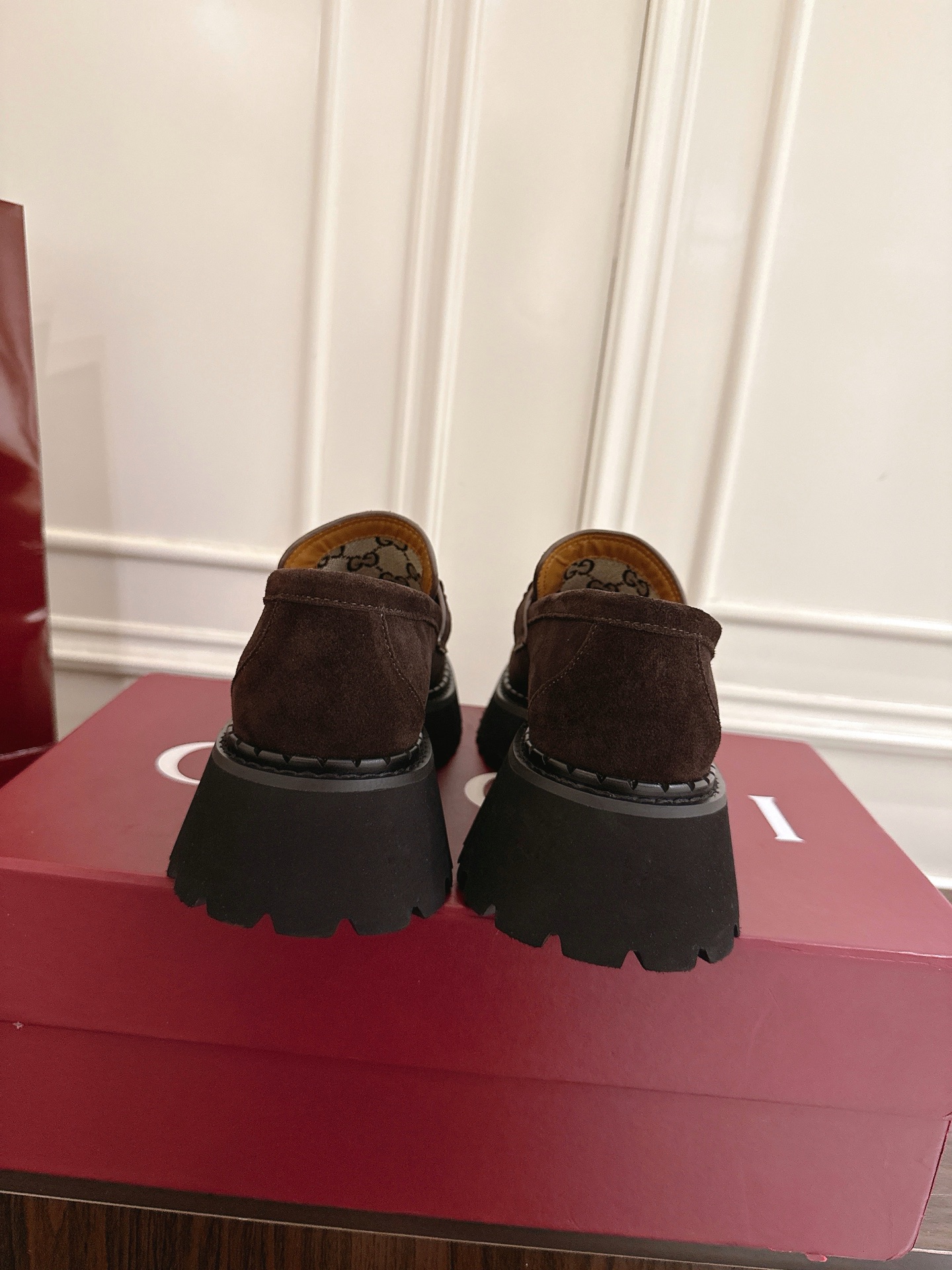 Gucci women's leather shoes-62