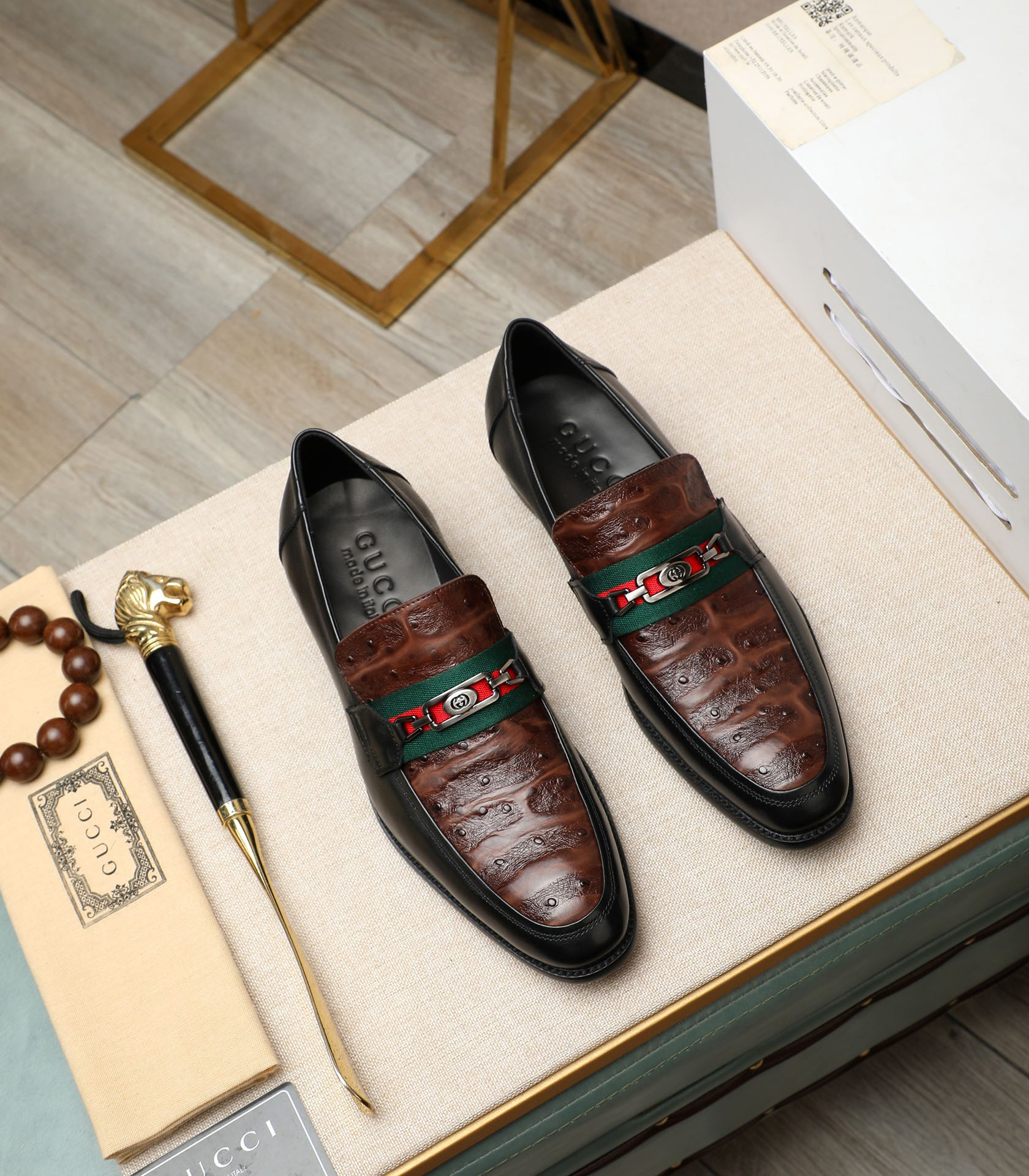 Gucci men's leather shoes-109