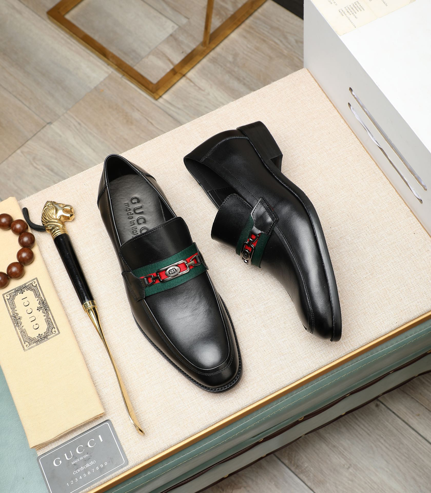 Gucci men's leather shoes-108