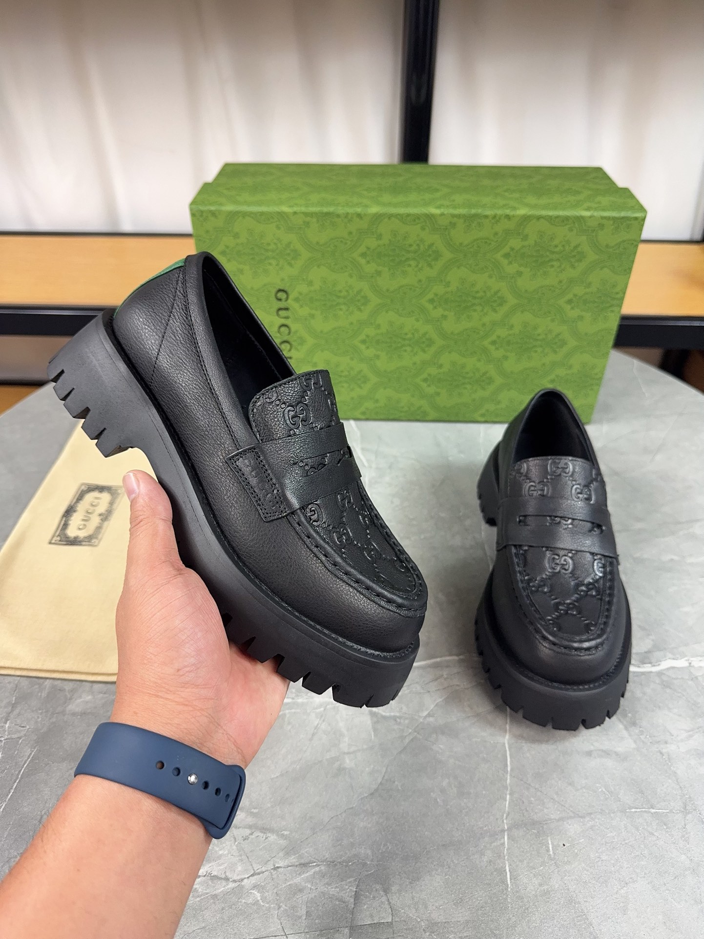 Gucci women's leather shoes-110