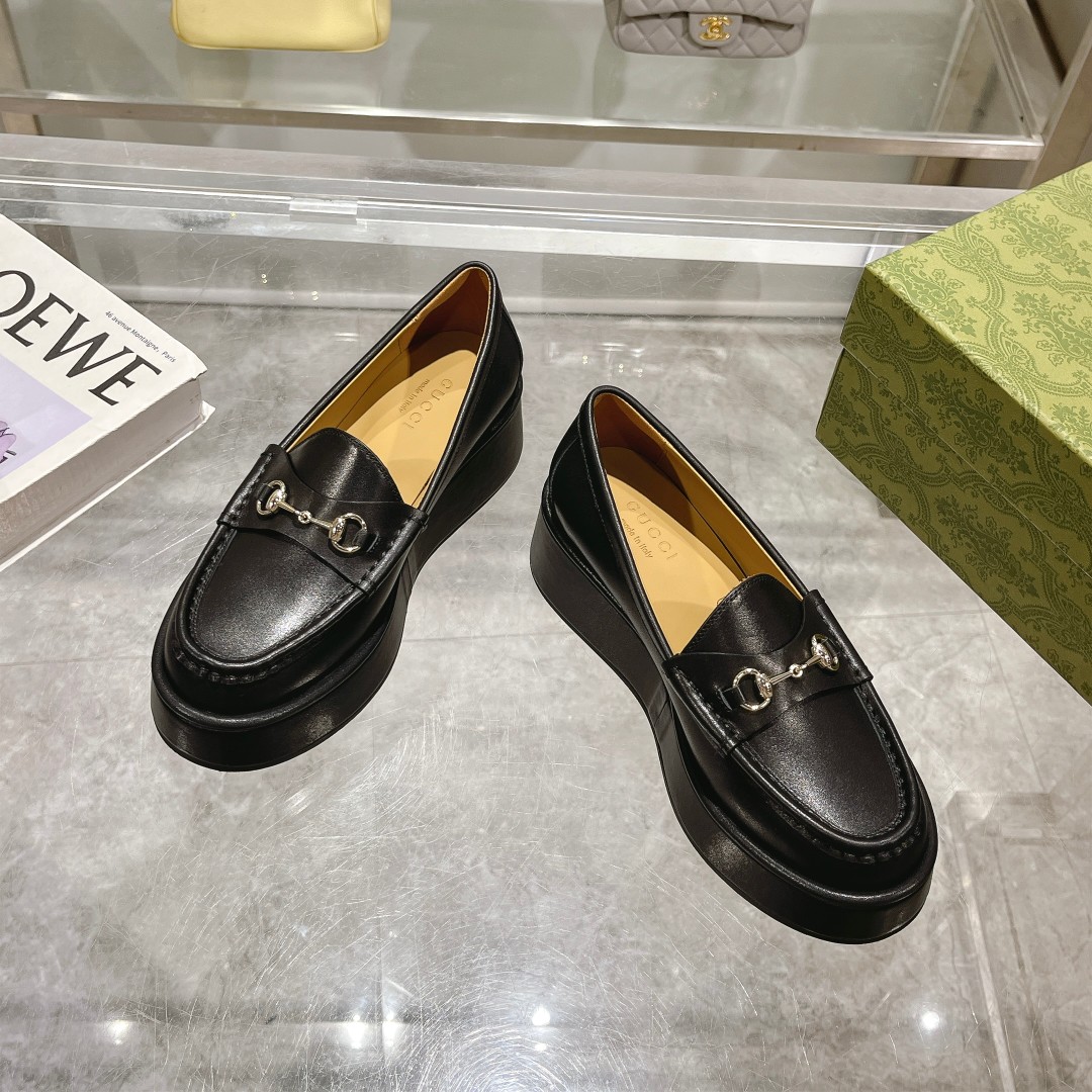 Gucci women's leather shoes-44