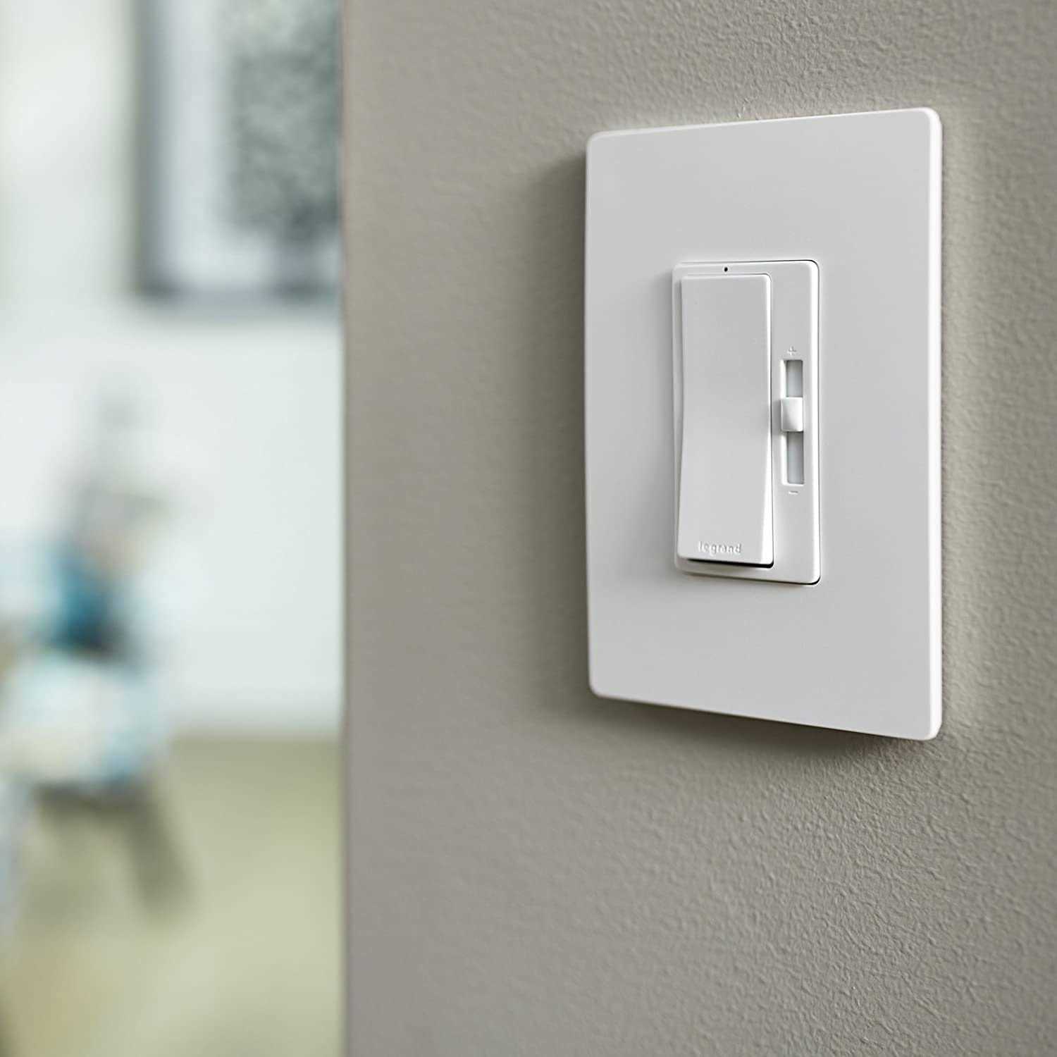 Pass & Seymour Legrand radiant Screwless Wall Plates for Decorator Rocker Outlets RWP26WCC10
