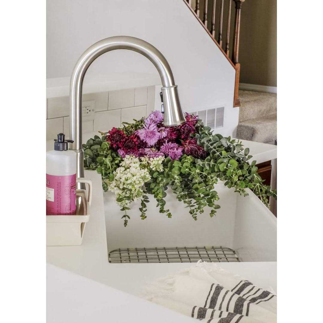 Pfister Pfirst Series Pull-Down Single Handle Kitchen Faucet