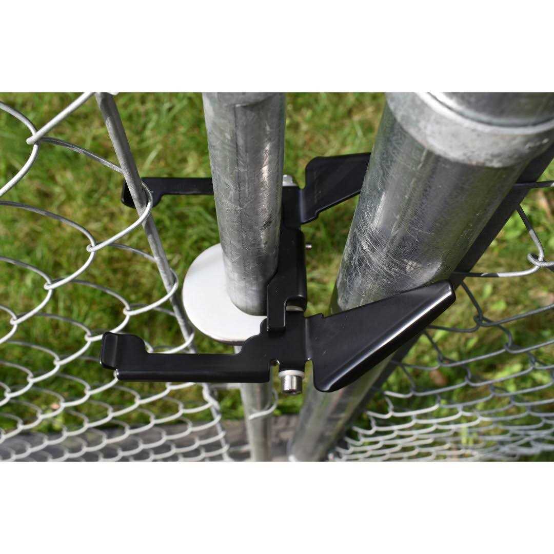 Barrette Outdoor Living 7.937 in. x 4.625 in. Double Butterfly Latch 73014318