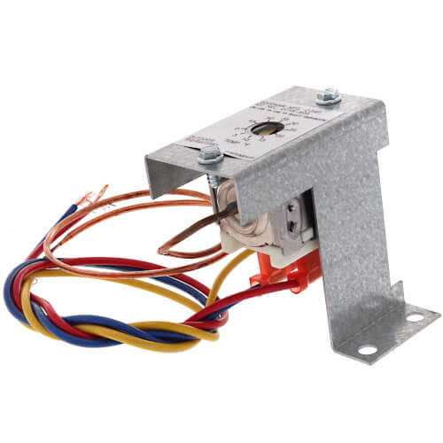 Goodman Thermostat,Outdoor,4.8inHx4.4inWx6.1inD OT18-60A