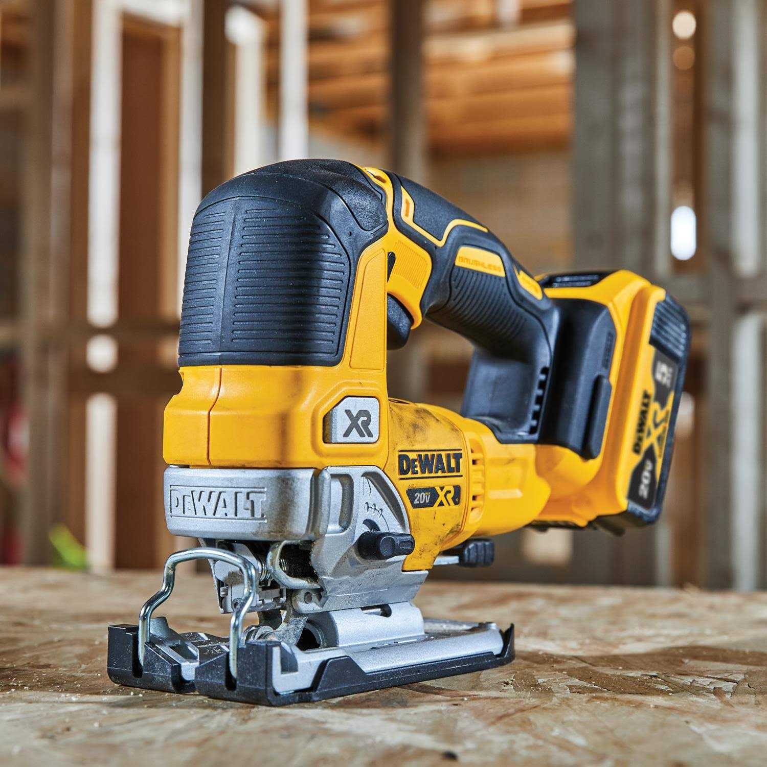 DeWalt 20V MAX XR Cordless Jig Saw Kit DCS334P1