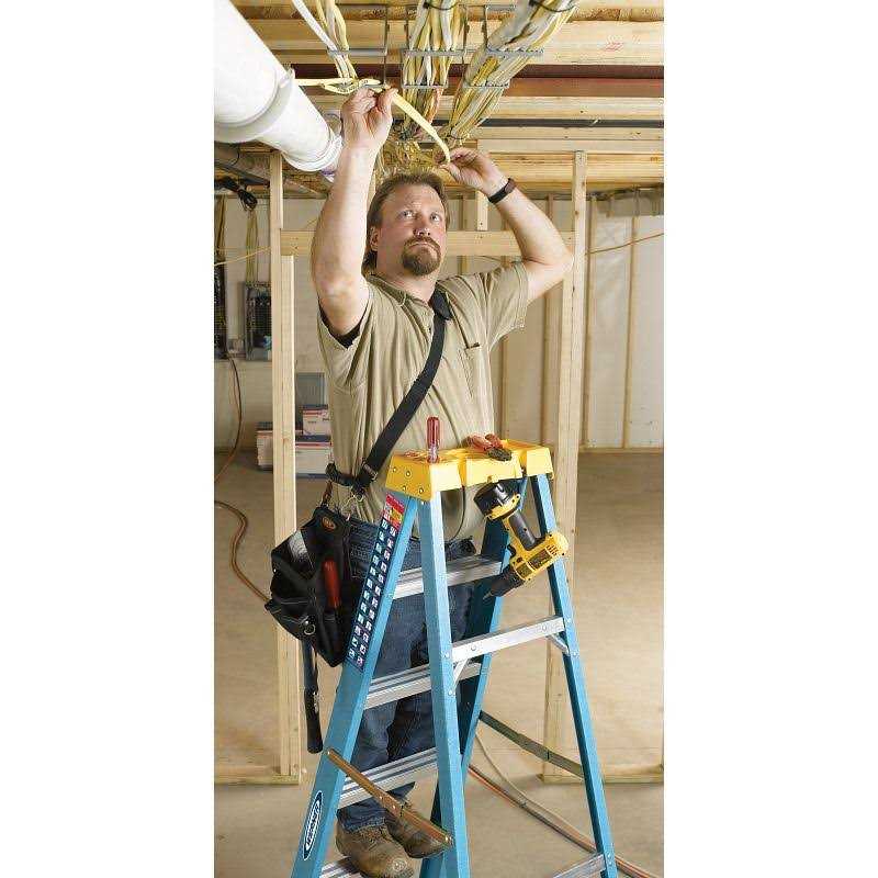 Werner 6008 8' Type I Fiberglass Step Ladder