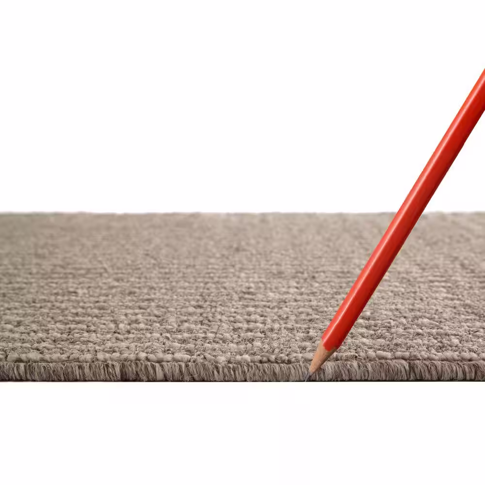 TrafficMaster Pindot Fog 2 ft. 6 in. x 4 ft. Accent Rug