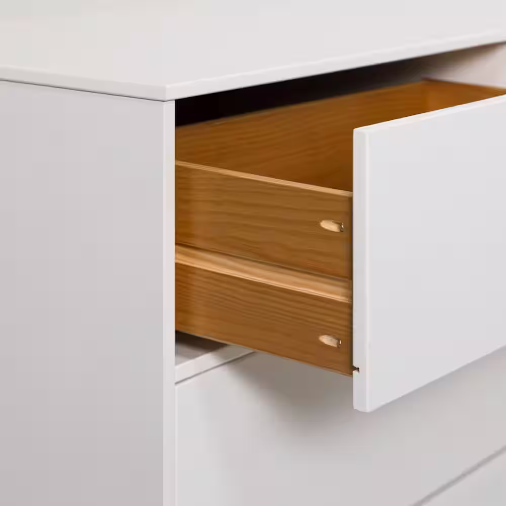 Welwick Designs 4-Drawer White Wood Modern Chest of Drawers with Contrasting Legs