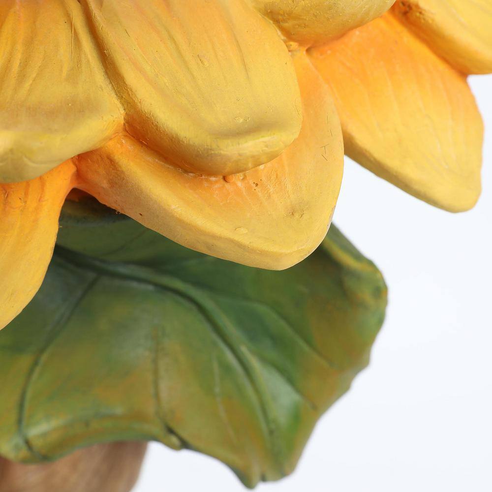 LuxenHome Polyresin Sunflower Bird Bath