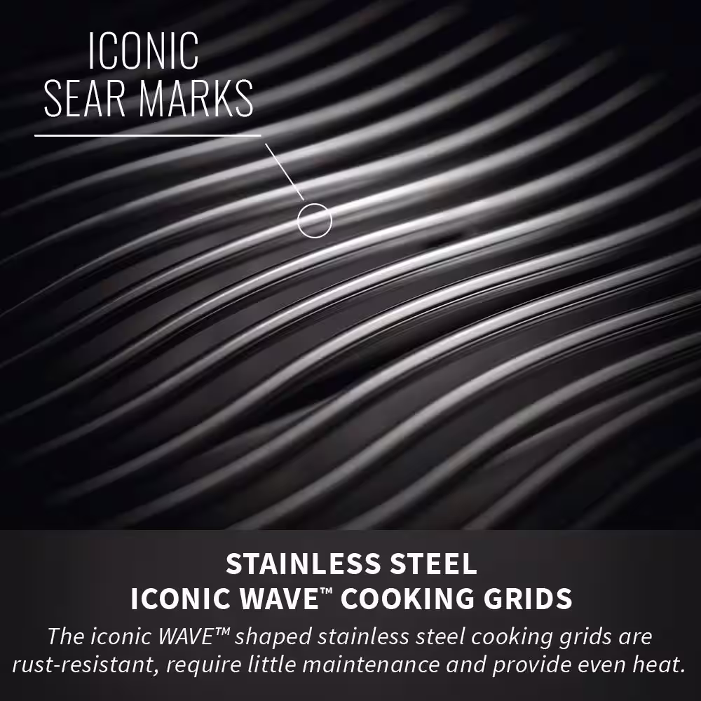 NAPOLEON Rogue 3-Burner Natural Gas Grill with Infrared Rear and Side Burners in Stainless Steel