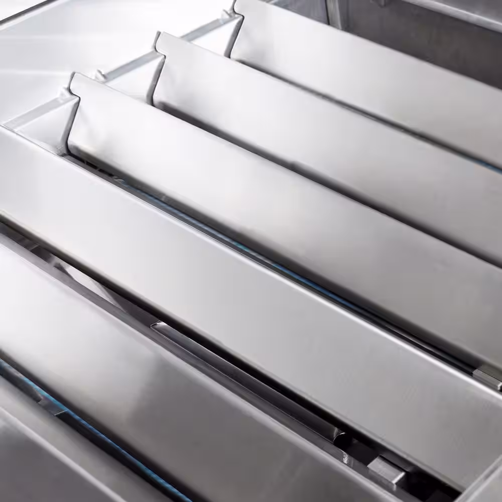 Broil King Regal S 510 Commercial 5-Burner Propane Gas Grill in Stainless Steel