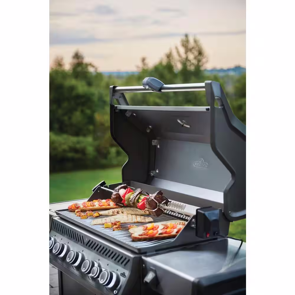 NAPOLEON Rogue 5-Burner Natural Gas Grill with Infrared Rear and Side Burners in Stainless Steel