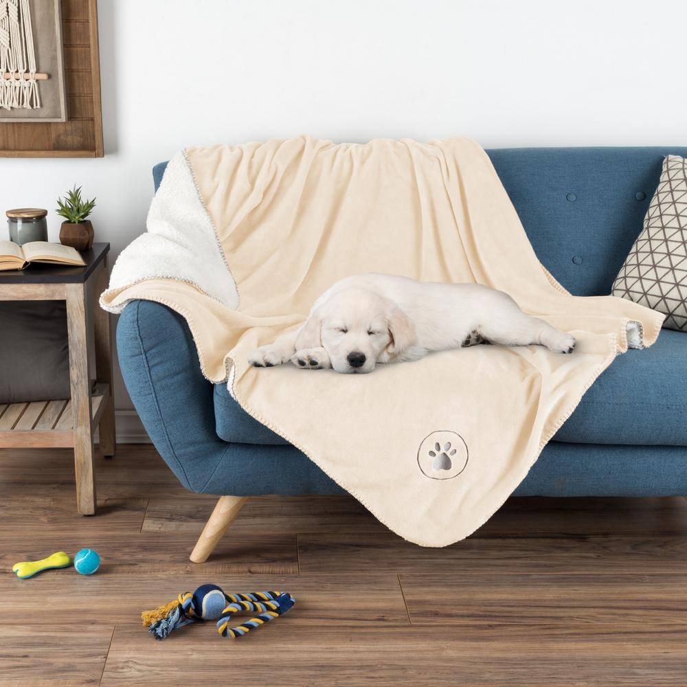 Petmaker Waterproof Pet Plush Throw Blanket in Cream