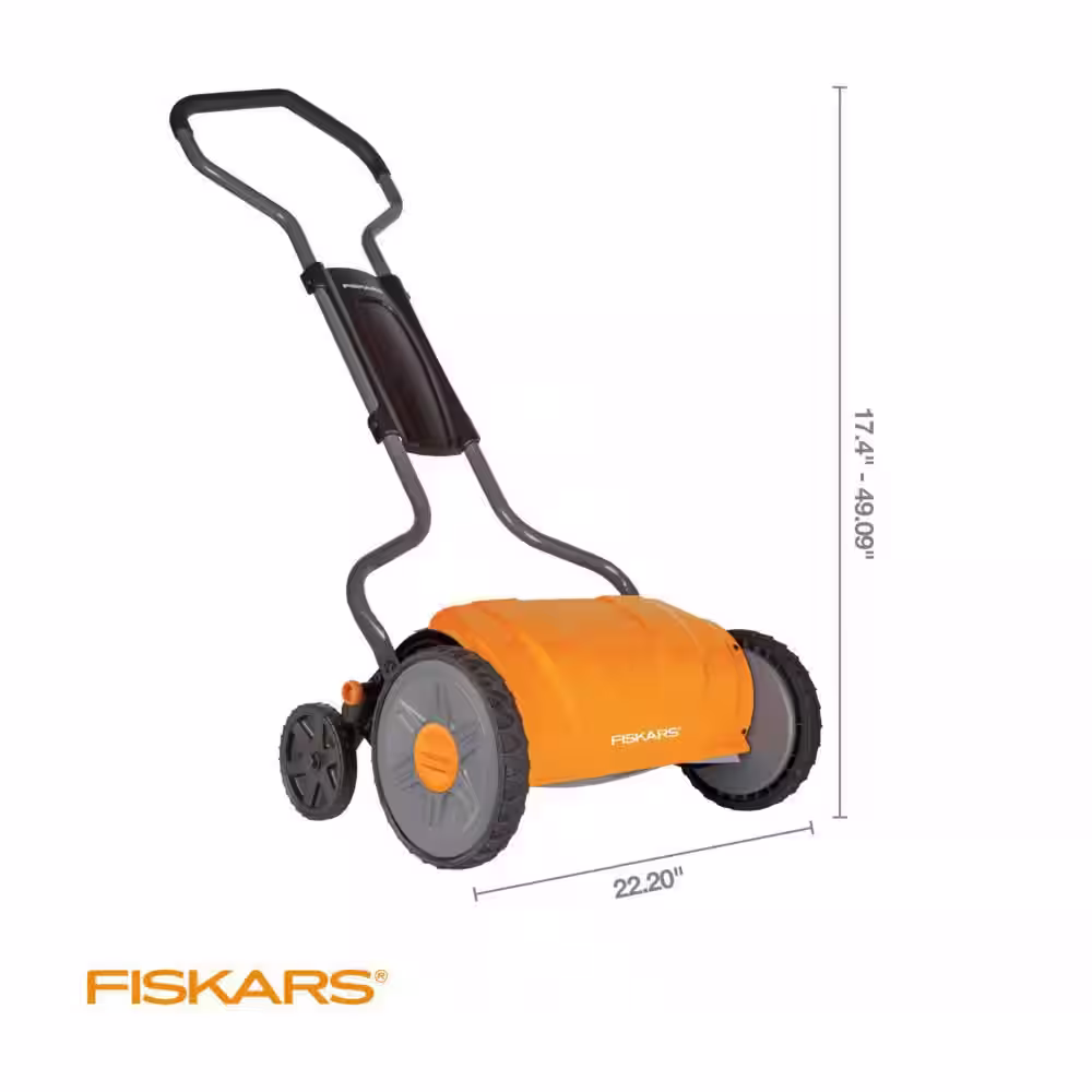 Fiskars StaySharp 17 in. Manual Push Walk Behind Non-Electric Reel Mower