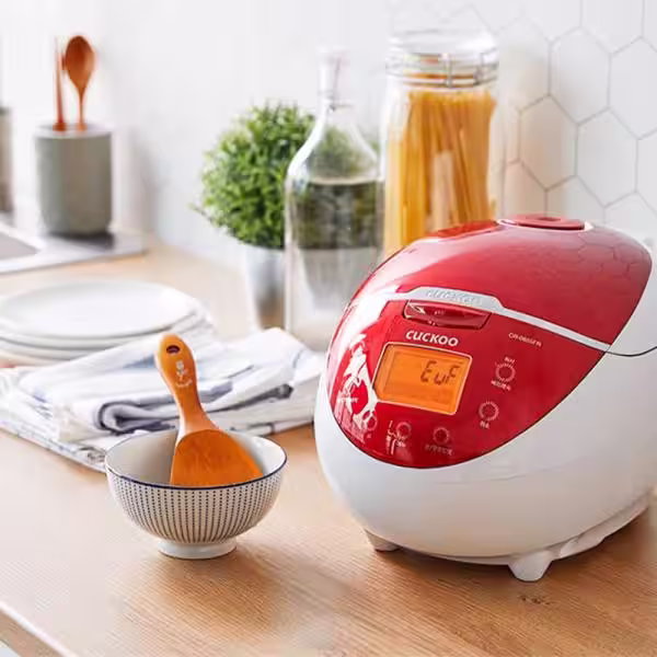 Cuckoo 6-Cup Red and White Micom Rice Cooker