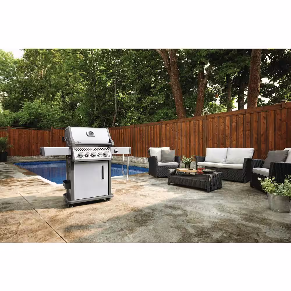 NAPOLEON Rogue 3-Burner Propane Gas Grill in Stainless Steel with Infrared Rear and Side Burners