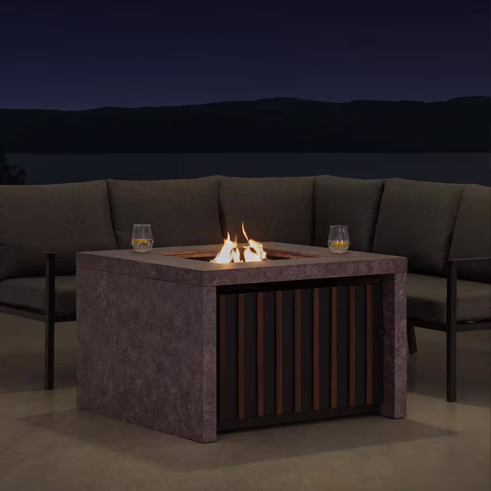 AMBERCOVE Farnsworth 38 in. W x 25.59 in. H Square LP Firepit Table