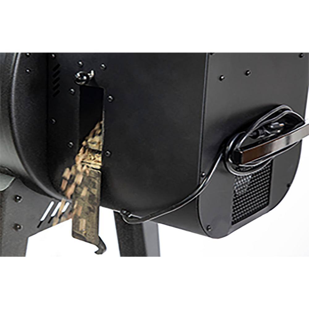 Louisiana Grills 800 Black Label Pellet Grill with WiFi Control in Black