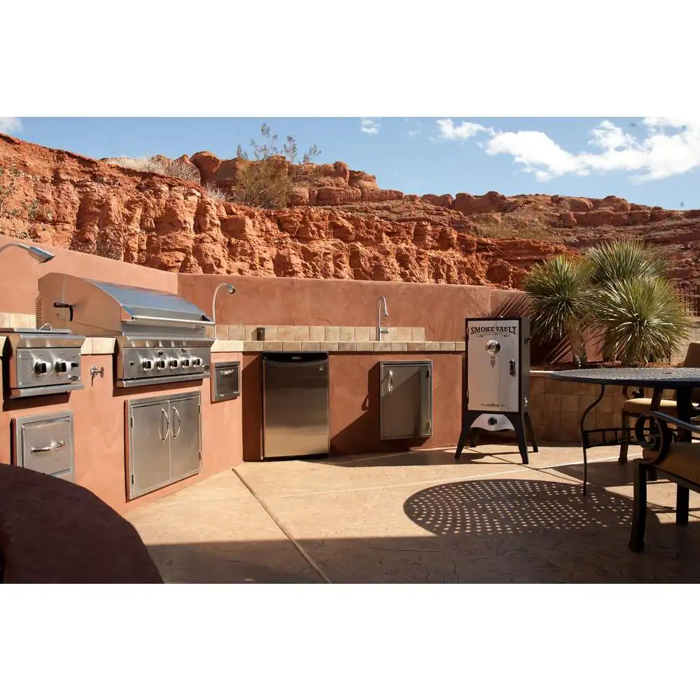 Camp Chef Smoke Vault 18 in. Propane Gas Smoker