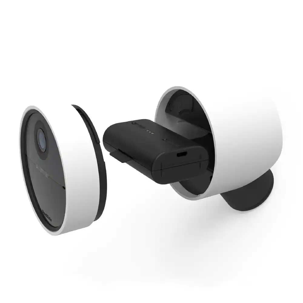 SimpliSafe Wireless Outdoor Smart Home Security Camera with 1080p HD, Night Vision, Motion Sensor, and Floodlight - White (1-Pack)