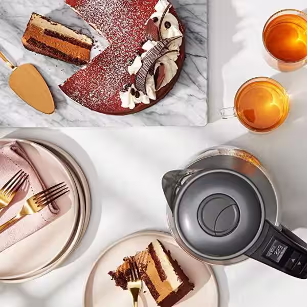 Chefman 7 Cup 1500-Watt Grey Electric Glass Kettle with Digital Controller and Rapid 3 Minute Boil Technology