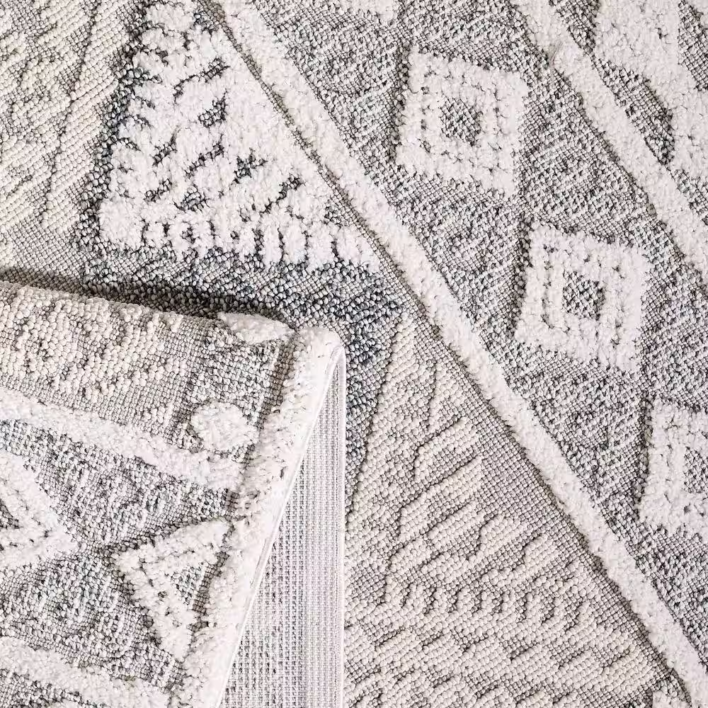 None Bazaar Ramsi White/Grey 5 ft. x 7 ft. Global Polypropylene and Polyester Area Rug