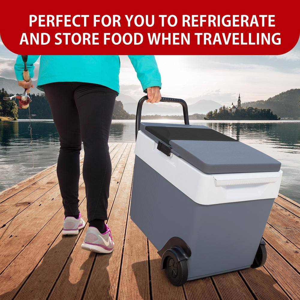 Koolatron 33 Qt. (31 L) Thermoelectric Wheeled Kargo Cooler