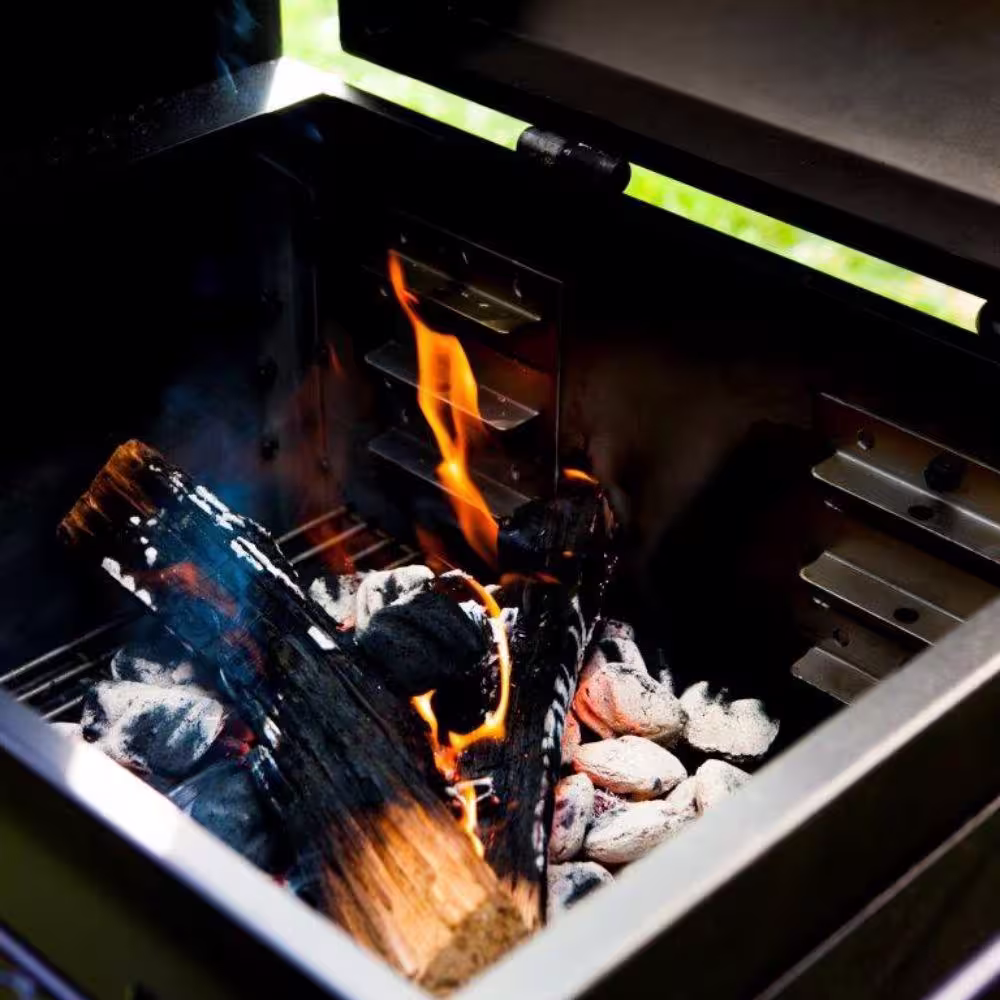 OKLAHOMA JOE'S Bandera Vertical Offset Smoker and Charcoal Grill Combo in Black with 992 sq. in. Cooking Space