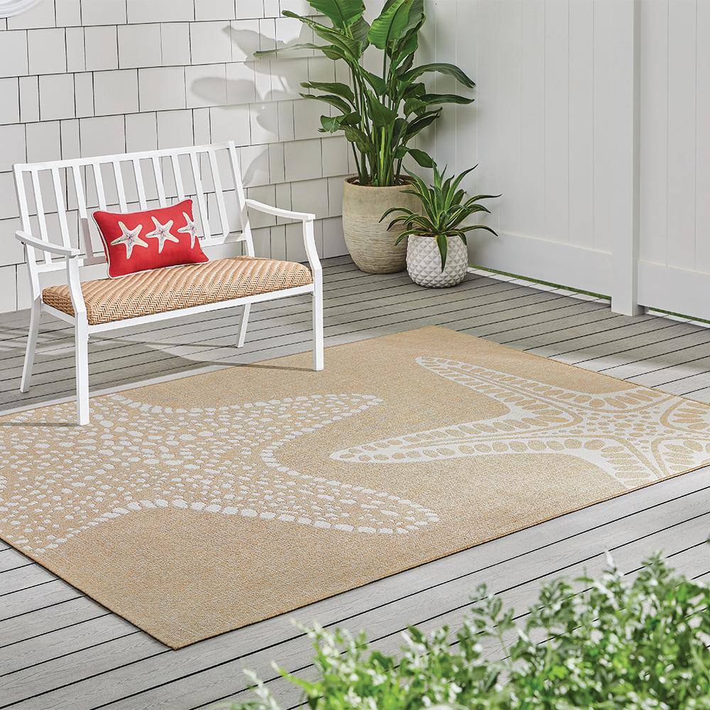Hampton Bay Beige 5 ft. x 7 ft. Coastal Star Fish Indoor/Outdoor Area Rug