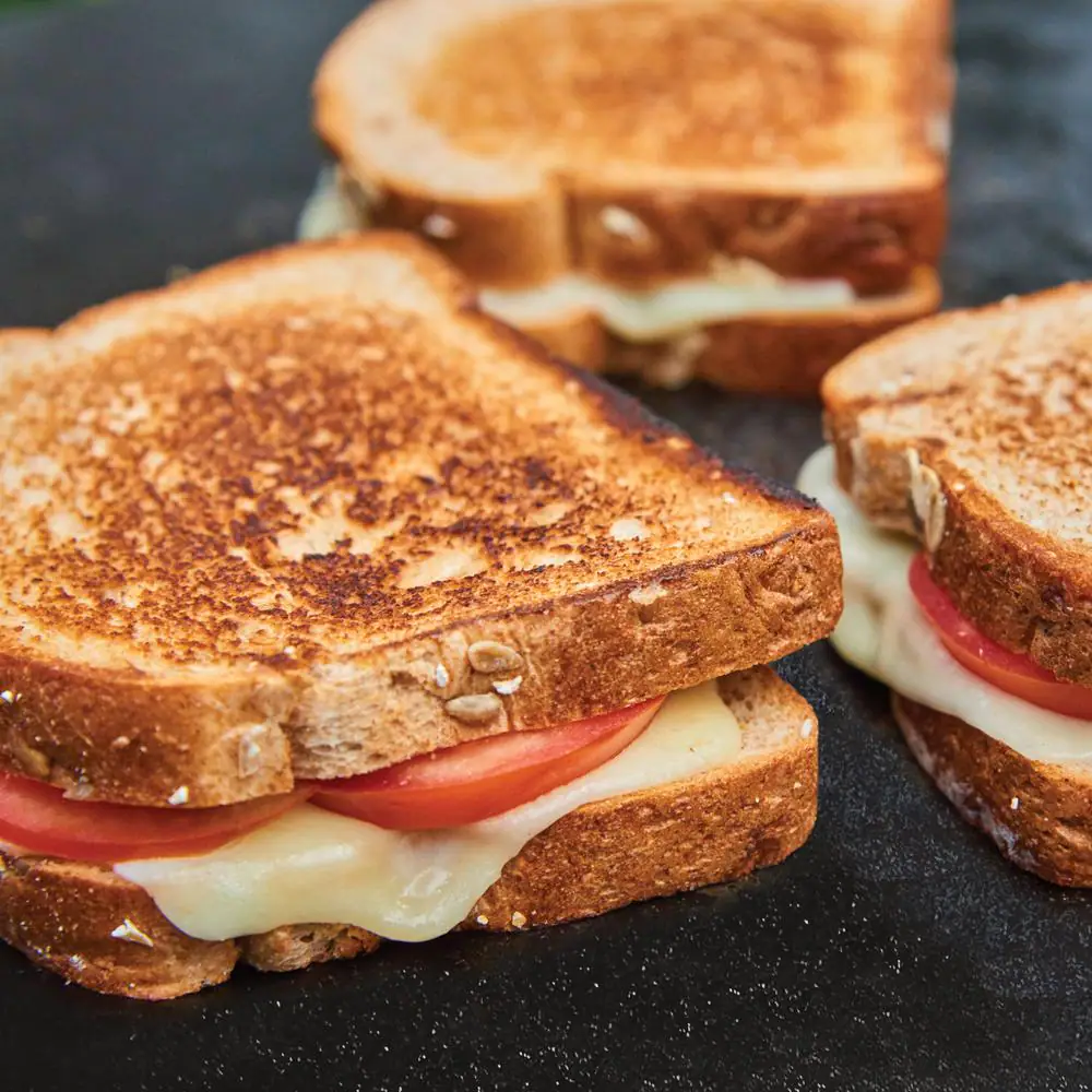 Cuisinart 2-Burner Propane Gas 360-Degree Griddle Cooking Center in Gray with Stainless Steel Lid