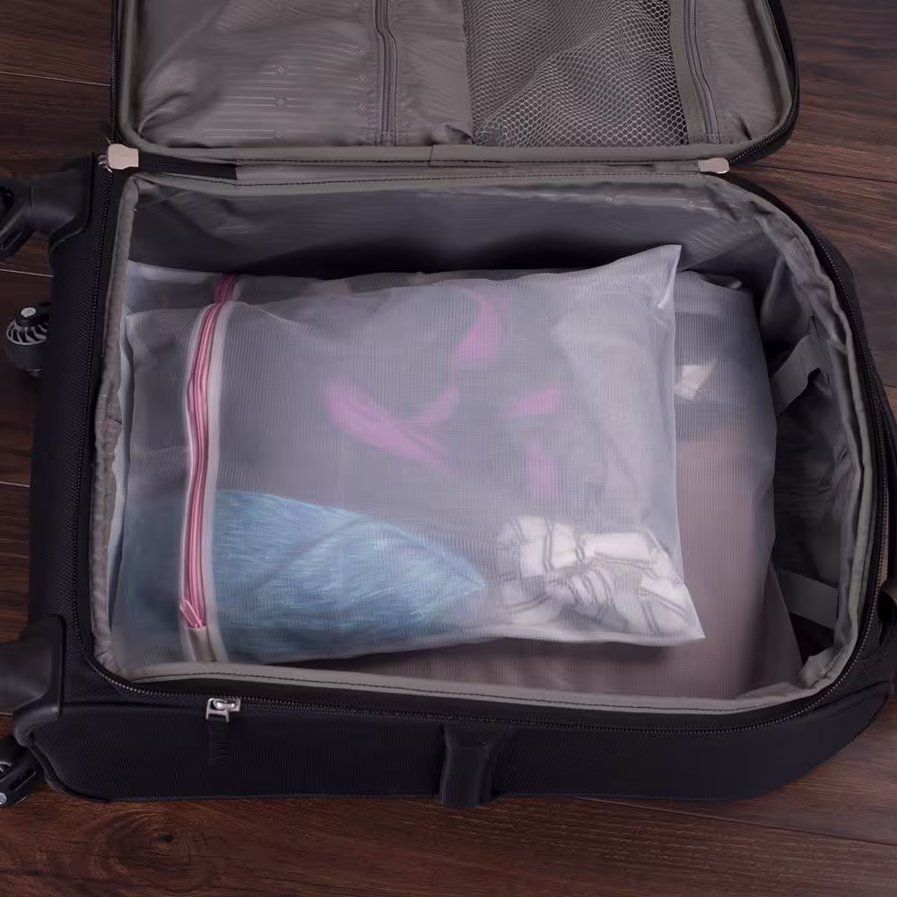 Everyday Home Washable Mesh Laundry Bag with Zipper (4-Pack)