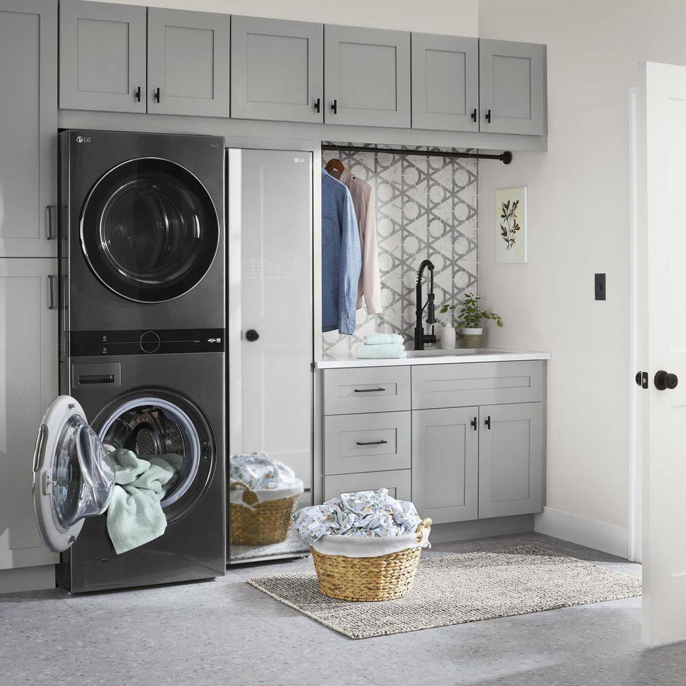 Vintiquewise Water Hyacinth Natural Oval Wicker Laundry Basket with Handles and White Cotton Liner