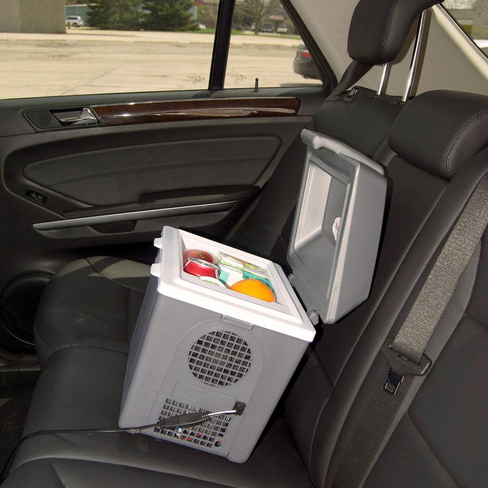 Koolatron 8 Qt. (7L) Traveller III Thermoelectric Cooler