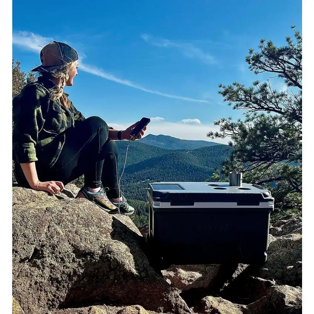 Sunjoy IceCove 60-Quart Solar Cooler - Castlerock Grey