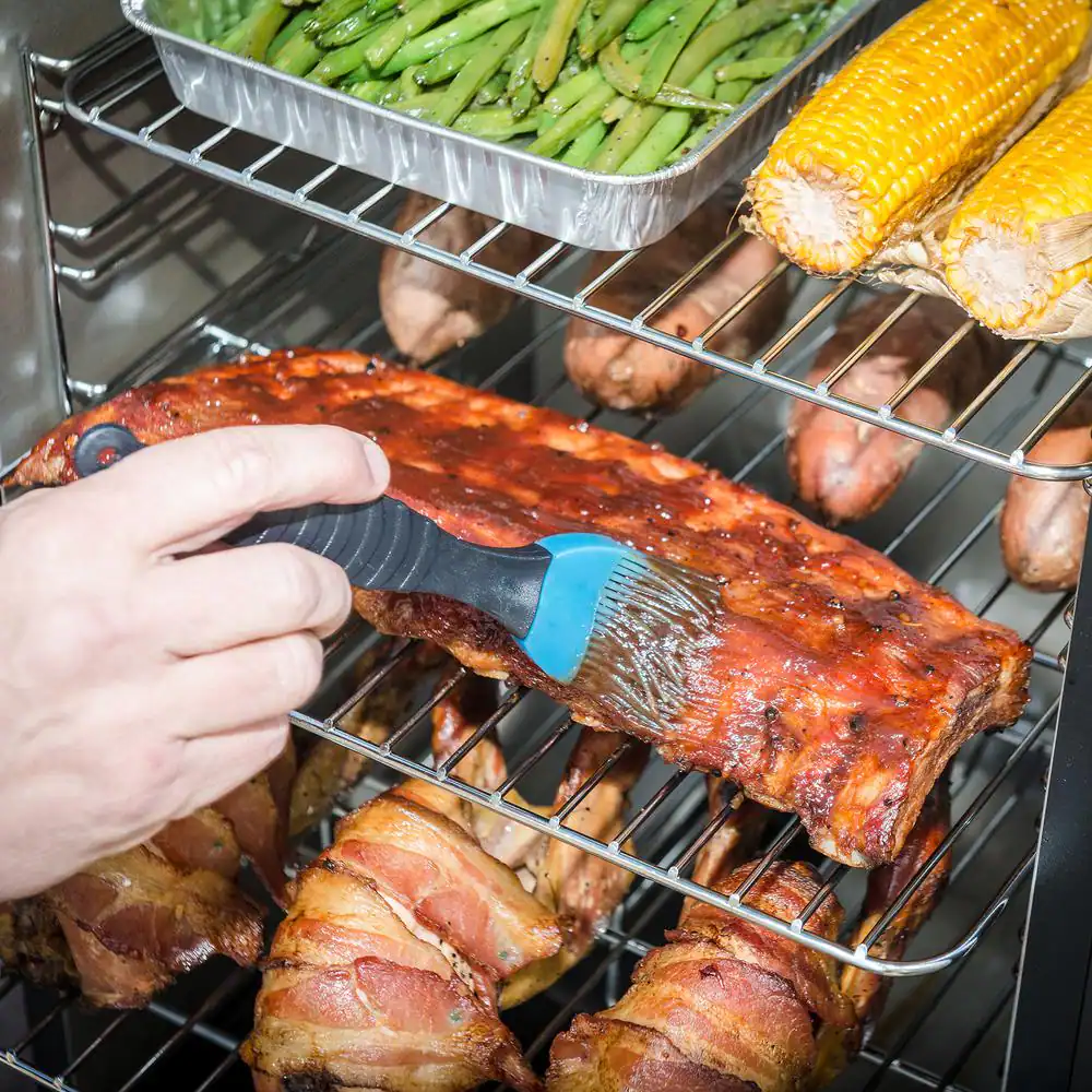 Masterbuilt 30 in. Analog Electric Smoker in Black with 3 Racks